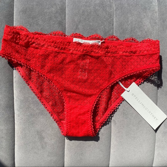 Stella McCartney “Katie Kissing” Underwear - Picture 5 of 7